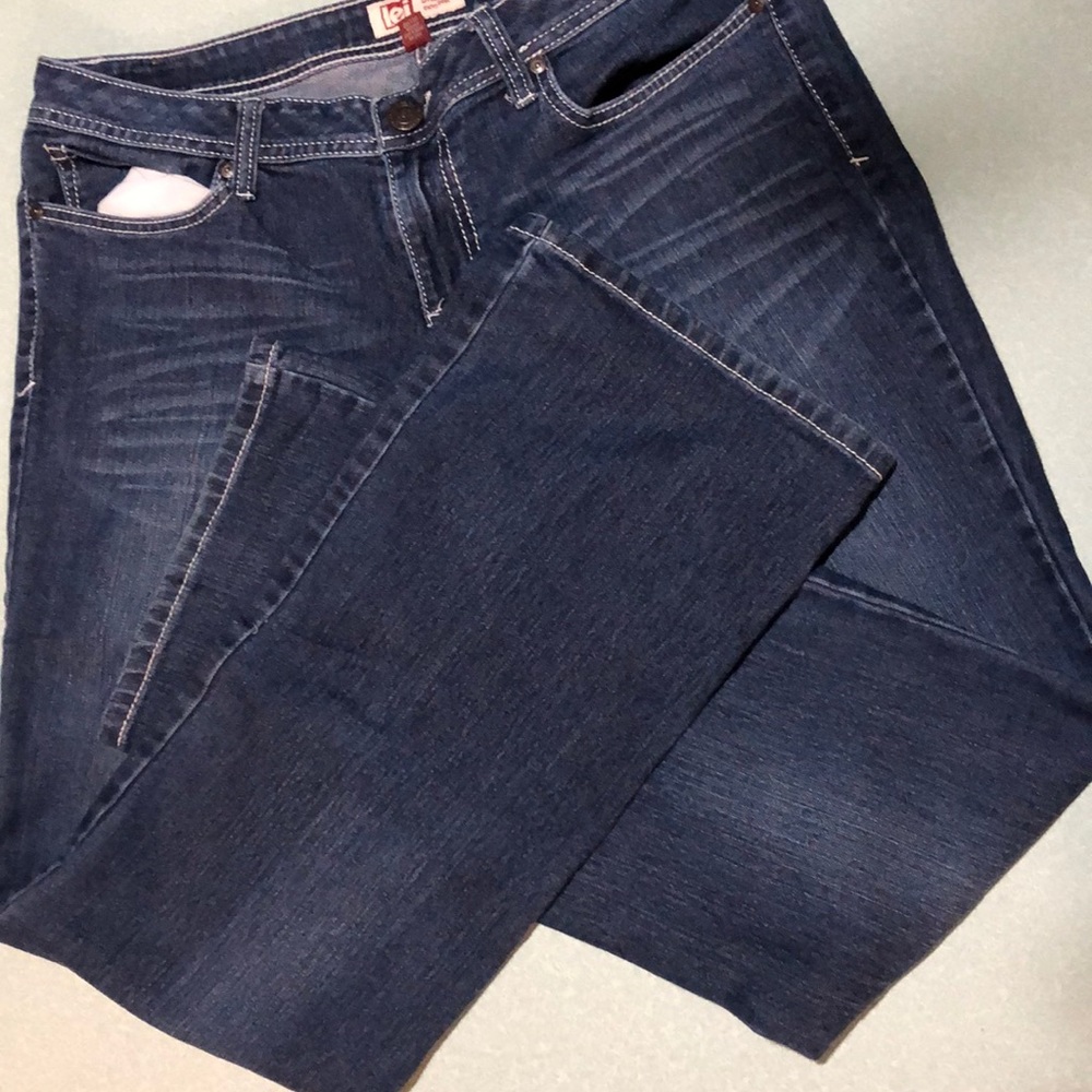 SIZE 13 l.e.i Women’s bootcut blue jeans